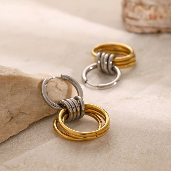 Boucles d&#39;oreilles en acier inoxydable or 18 carats, anneau en acier poli assorti aux couleurs, boucles d&#39;oreilles suspendues à trois anneaux en or et en acier titane 2