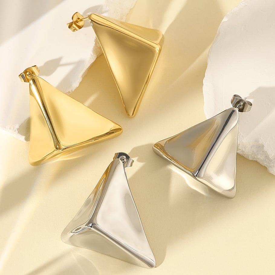 1 Pair Sleek Series Daily Three-dimensional Triangle Titanium Steel Gold Color Women's Stud Earrings Picture4