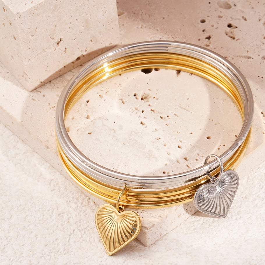 1 Piece Versatile Series Intricate Heart Stainless Steel Gold Color Women's Bangles Picture5