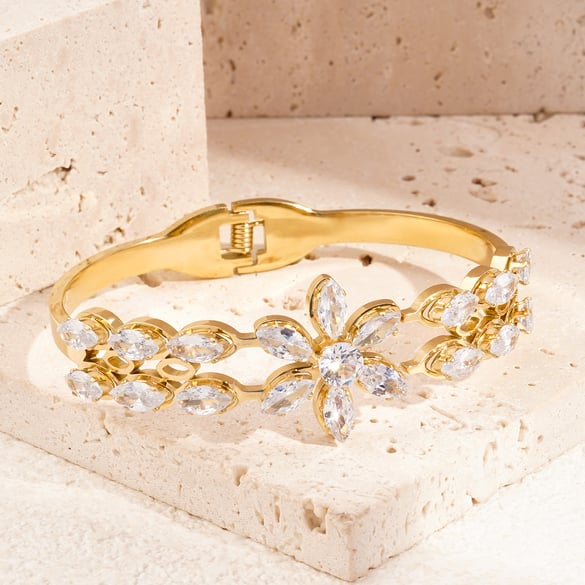 1 Piece Sophisticated Series Sweet Flower Stainless Steel Gold Color Women's Bangles 2