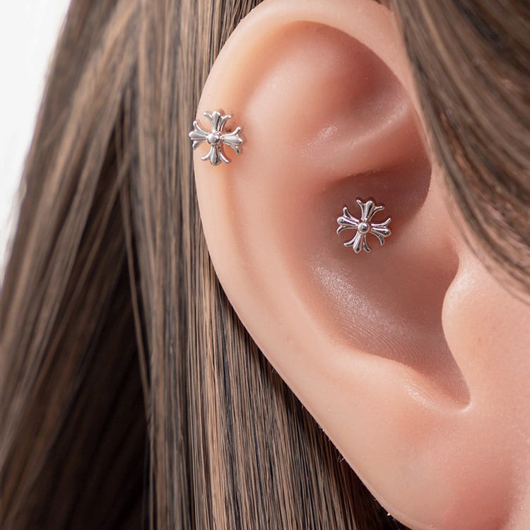 1 par de pendientes de botón de acero de titanio con forma de cruz simple, sin revestimiento, con circonitas para mujer Imagen3