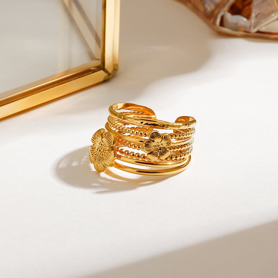 1 pezzo di lusso serie Ins stile fiore in acciaio inossidabile color oro anello da donna set Immagine5