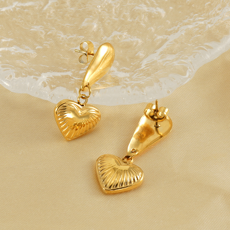 1 Pair Light Luxury Fashion All-match Love Women's Pendant Earrings Picture4