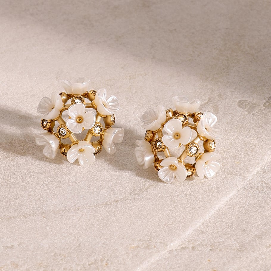 1 Paar Simple Series Sweet Flower Edelstahl 18 Karat vergoldete Damen-Ohrstecker Bild3
