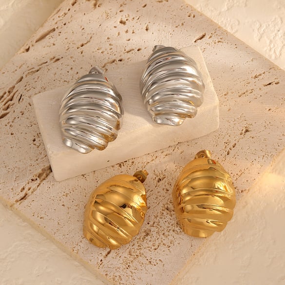 1 paio di orecchini a bottone geometrici retrò della serie semplice placcati in oro 18 carati