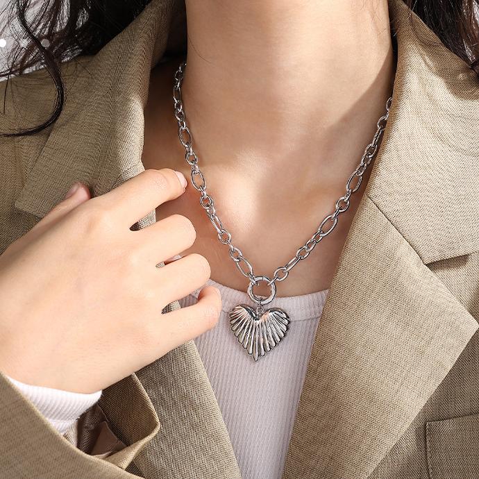 1 Piece Romantic Series Sweet Heart Titanium Steel   Gold Color  Women's Pendant Necklaces Picture8