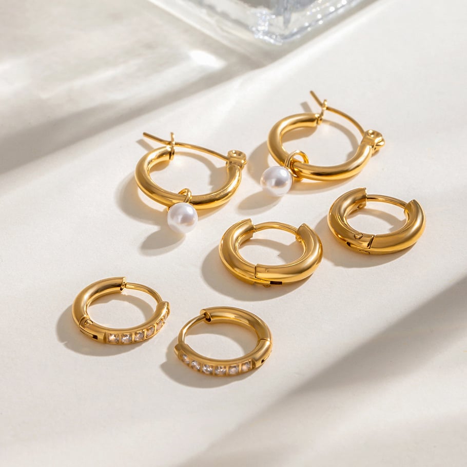 1 Paar elegante ringförmige Ohrringe aus Edelstahl der Classic-Serie, 18 Karat vergoldet, mit Strasssteinen, für Damen Bild3
