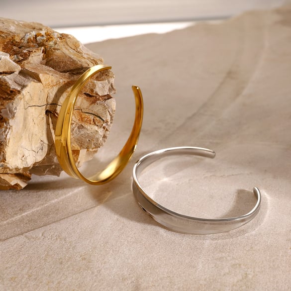 1 Piece Minimalist Style Solid Color Geometric Stainless Steel 18K Gold Plated Women's Bangles