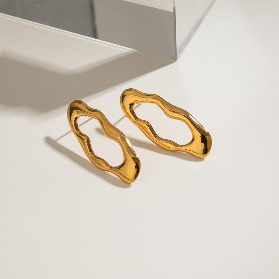 1 Paar ovale Ohrstecker aus Edelstahl der Classic-Serie im Originaldesign in Goldfarbe für Damen Bild4