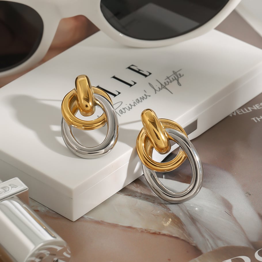 1 par de pendientes anulares de acero inoxidable dorados de serie simple para mujer Imagen5