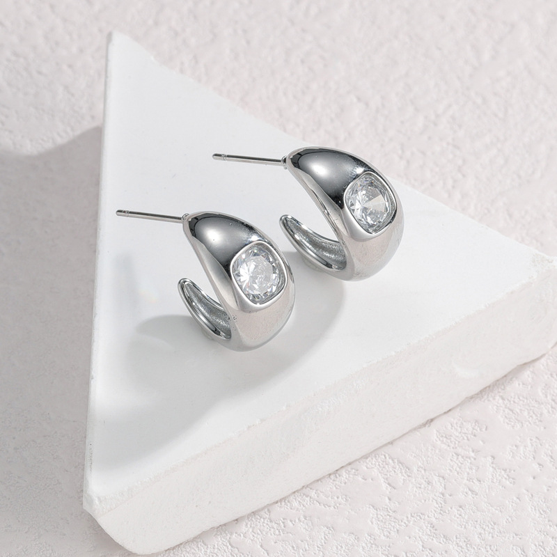 1 paire de boucles d&#39;oreilles à tige géométriques quotidiennes en acier inoxydable plaqué or 18 carats et zircon pour femme Image3