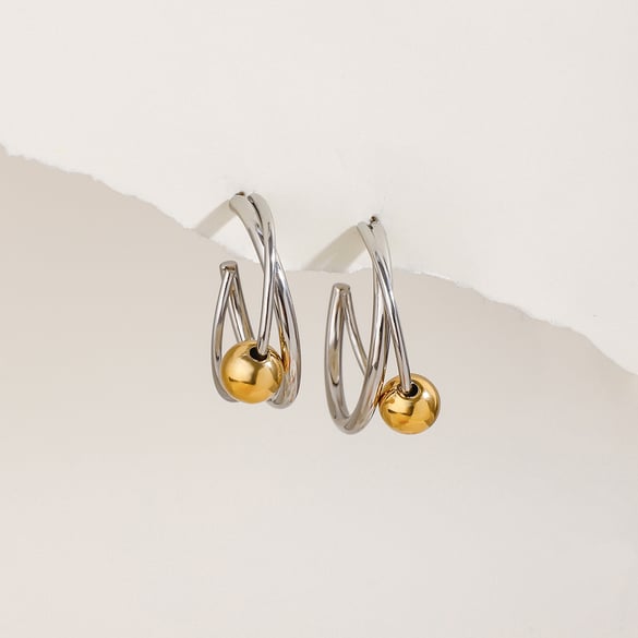 1 paio di orecchini a cerchio semplici da donna in acciaio inossidabile color oro con stile Ins 2