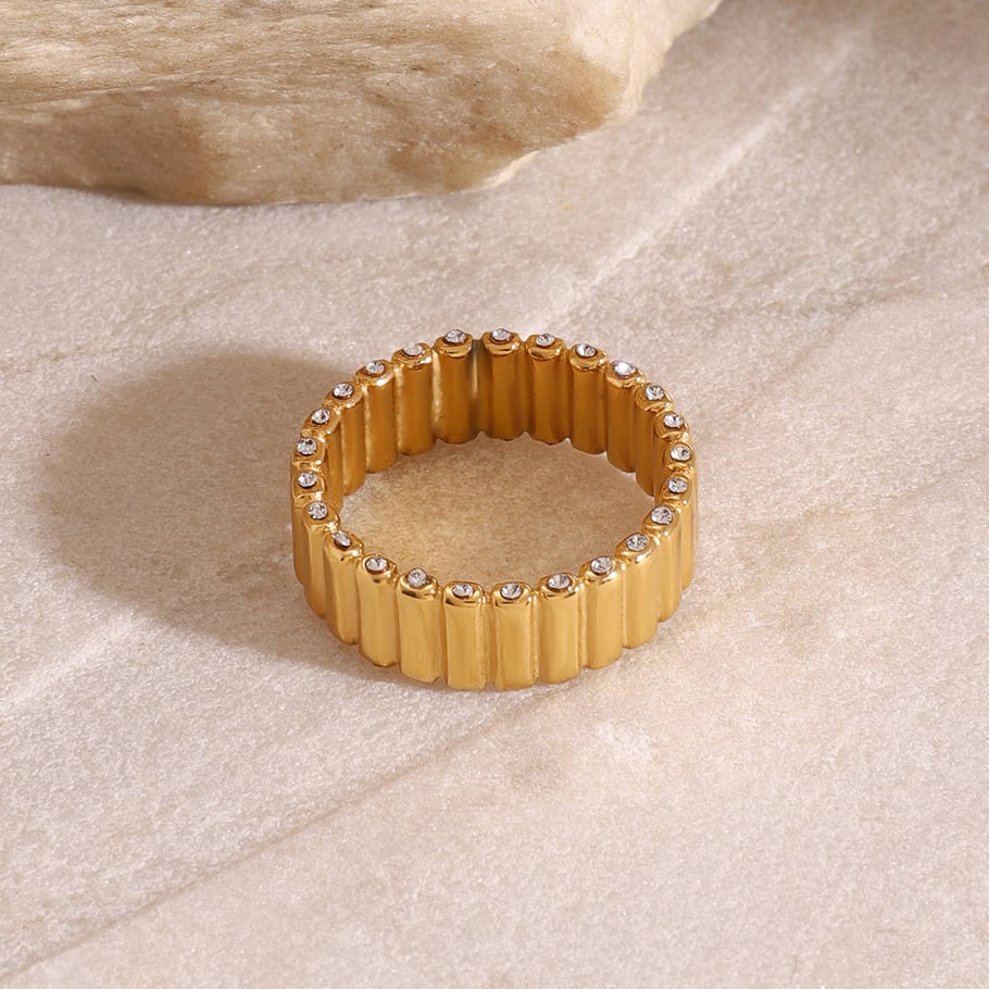 1 paar eenvoudige serie Europa en Amerika ringvormige roestvrij staal 18K vergulde strass dames enkele ringen Afbeelding5