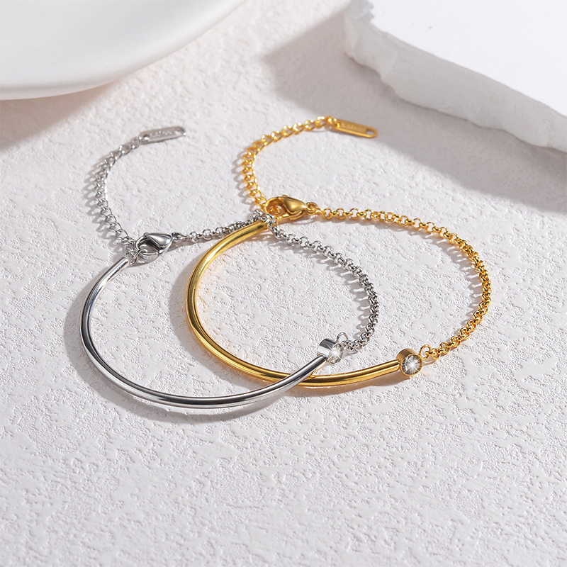 Bracelet à breloques géométrique naturel en acier inoxydable plaqué or 18 carats et zircon pour femme, série simple, 1 pièce Image4