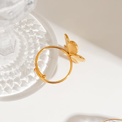 Anillos ajustables para mujer de acero inoxidable color dorado con diseño de flores estilo romántico de la serie Ins. h5 Imagen6