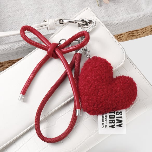 1 pezzo di serie romantica con ciondolo a forma di cuore in lega per borsa da donna 2