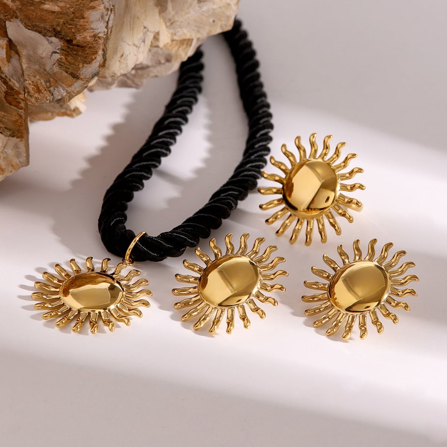 1 Paar Simple Series Retro Sonne/Mond Edelstahl 18 Karat vergoldet Damen Ohrringe Set Bild4