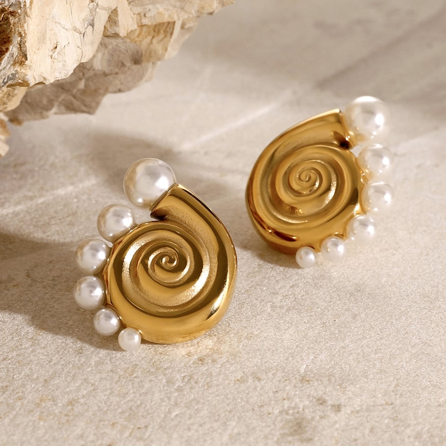 Internet-Promi-Stil Persönlichkeit Stil 18 Karat Gold Edelstahl Conch Halbkreis Perle Ohrringe mit linken und rechten Seiten Schmuck Großhandel Bild4