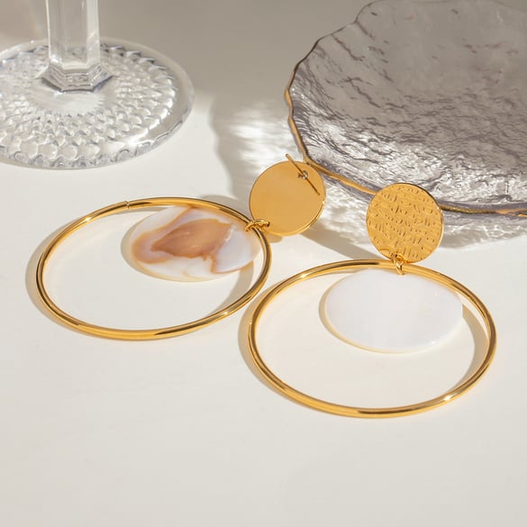 1 paio di orecchini pendenti da donna in acciaio inossidabile placcato oro 18 carati con motivo geometrico semplice della serie Simple