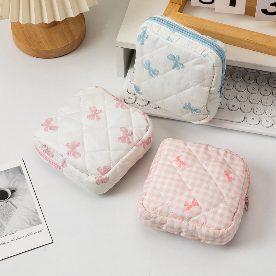 1 Piece Fashion Series Heart Portable Large Capacity Toiletry With Random Printing Design Women's Quadrate Cosmetic Bags Picture4
