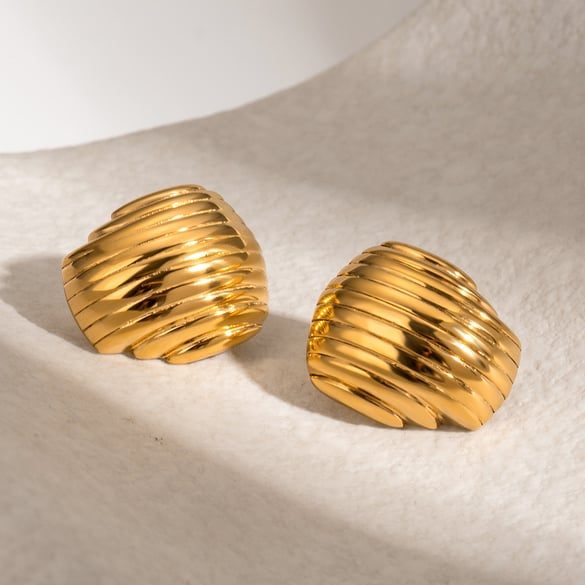 1 Pair Simple Style Geometric Stainless Steel 18K Gold Plated Women's Stud Earrings 2