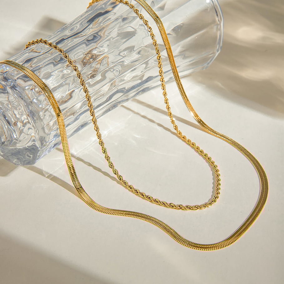 1 Stück Simple Series Lässige ringförmige Edelstahl-Halsketten mit 18 Karat Goldbeschichtung für Damen Bild3