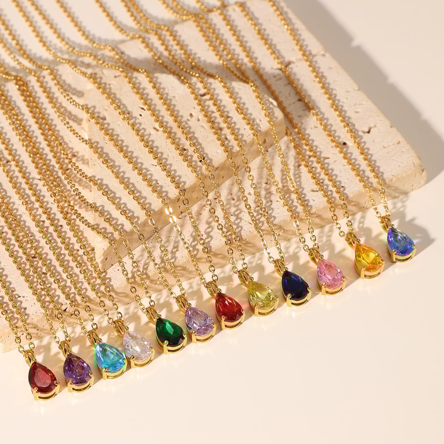 Collier pendentif géométrique en acier inoxydable plaqué or 18 carats avec incrustation de zircons pour femme, style simple, 12 mois Image2