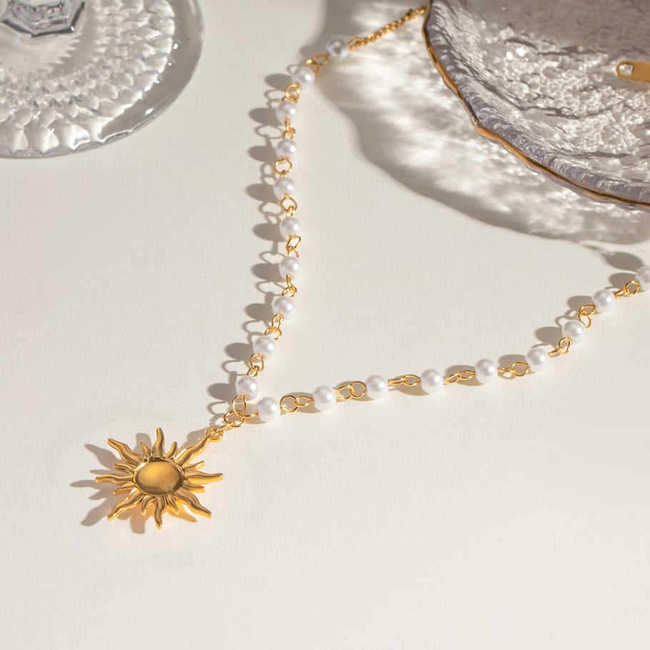 1 Piece Simple Retro Style Sun/Moon Shape Stainless Steel 18K Gold Inlay Artificial Pearl Women's Pendant necklaces Picture3