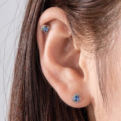1 par de pendientes de botón de acero de titanio con forma de gota simple, sin revestimiento, con circonitas para mujer h5 Imagen3