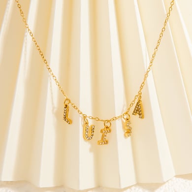 1 pieza de lujosa serie de letras diarias de acero inoxidable color dorado para mujer h5 Imagen7