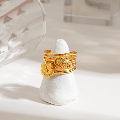 1 pezzo di lusso serie Ins stile fiore in acciaio inossidabile color oro anello da donna set h5 Immagine4
