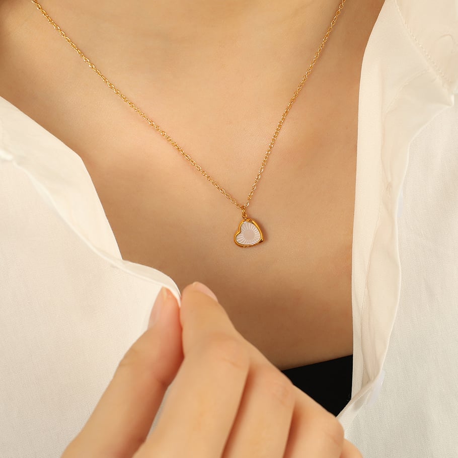 1 Piece Classic Series Elegant Heart Titanium Steel   Gold Color  Shell Women's Pendant Necklaces Picture5