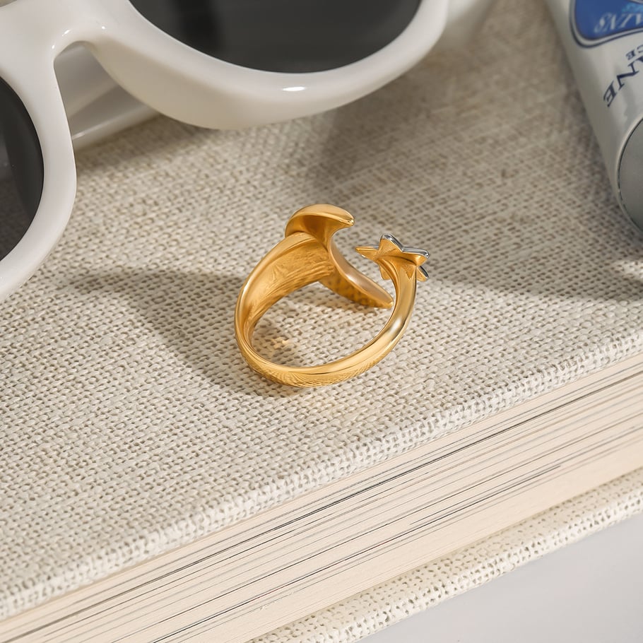 Anillos individuales de acero inoxidable dorados para mujer, serie clásica de Europa y América, de 1 pieza. Imagen4