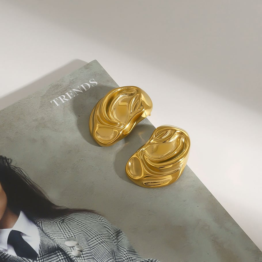1 par de pendientes de botón de acero inoxidable irregulares de color dorado para mujer, serie simple, Europa y América Imagen5