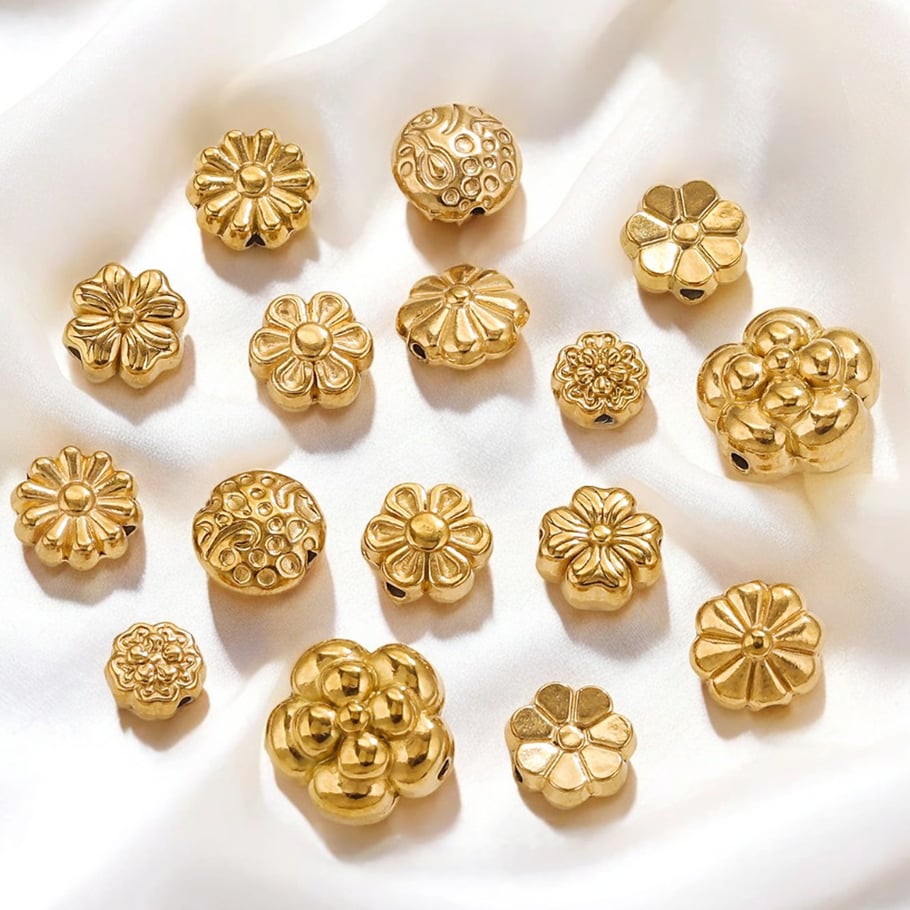 1 Pair Retro Flower 18K Gold Plated Women Pendants Picture2