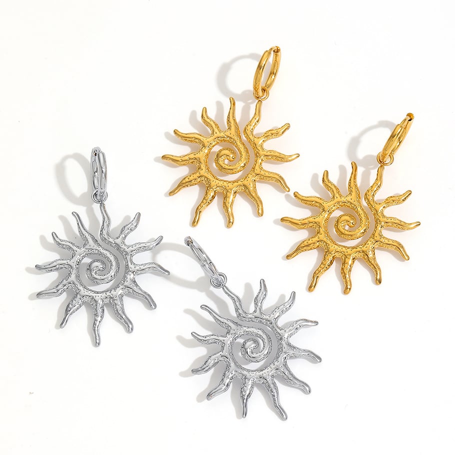 1 Paar Ohrstecker im Sonne/Mond-Stil, 18 Karat vergoldet Bild4