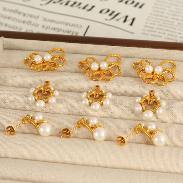 1 Pair Romantic Series Retro Flower Stainless Steel 18K Gold Plated Artificial Pearl Women Stud Earrings