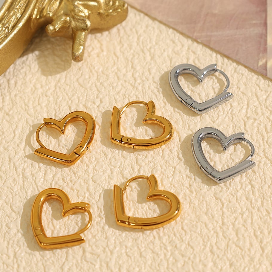 1 Pair Simple Series Simple Heart Stainless Steel 18K Gold Plated Women Hoop Earrings Picture3