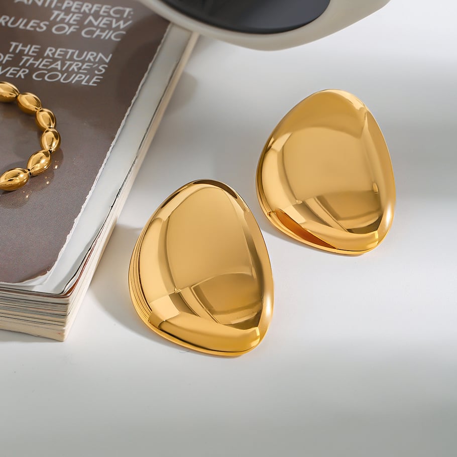 1 par de pendientes de botón de acero inoxidable irregulares de color dorado para mujer, serie simple, Europa y América Imagen3