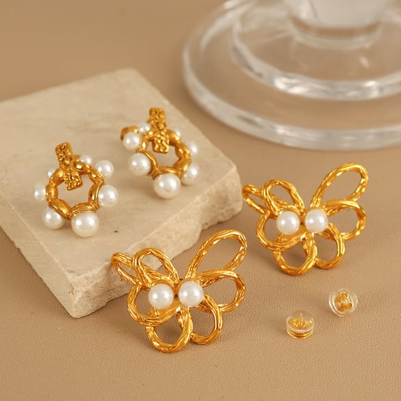 1 Pair Romantic Series Retro Flower Stainless Steel 18K Gold Plated Artificial Pearl Women Stud Earrings 2