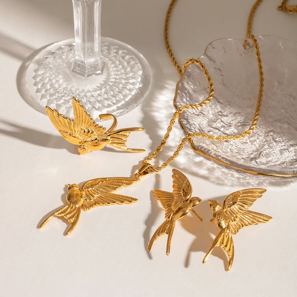 Collier avec pendentif en acier inoxydable plaqué or 18 carats pour femme, série classique, motif animal naturel 2