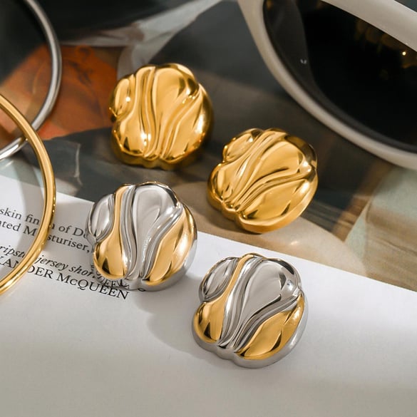 1 Pair Stylish Series Water Ripple Texture Stainless Steel Gold Color Women's Stud Earrings 2