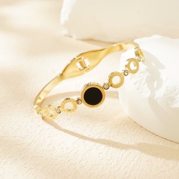 1 pieza de pulseras de mujer de acero inoxidable color dorado con diseño geométrico clásico de serie simple