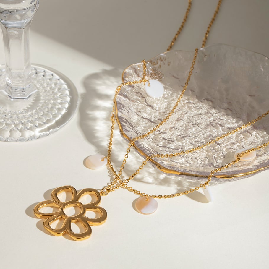 1 Paar Ohrringe im Retro-Blumen-Design der Classic-Serie aus Edelstahl mit 18 Karat Vergoldung für Damen Bild5