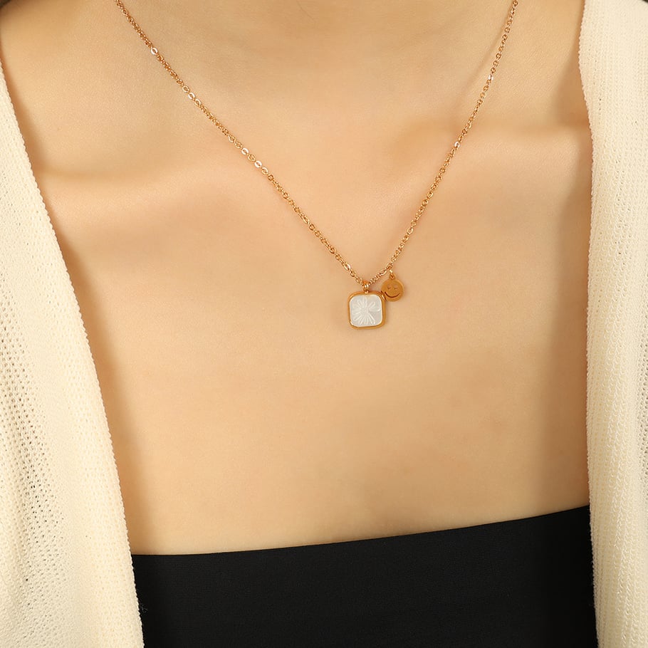 1 Piece Simple Series Simple Cartoon Stainless Steel 18K Gold Plated Women Pendant Necklaces Picture4