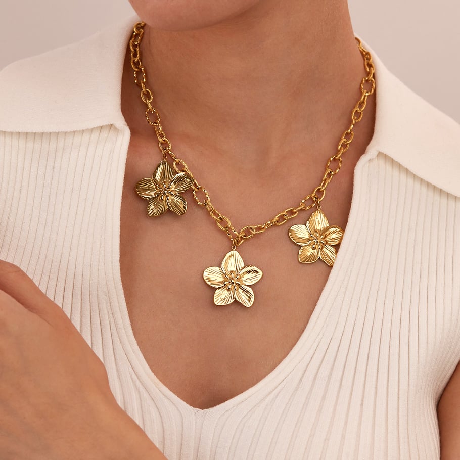1 Piece Luxurious Series Retro Flower Stainless Steel Gold Color Women's Pendant Necklaces h5Picture4