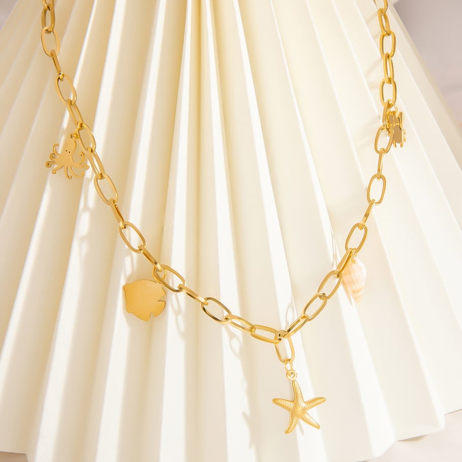 Light Luxury Simple Gem - inlaid Gold - colored Stainless Steel Necklace for Women Picture3