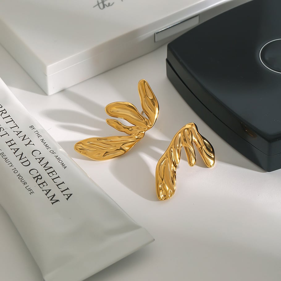 1 Pair Retro Stainless Steel Gold Color Leaves Shape Women's Stud Earrings Picture5