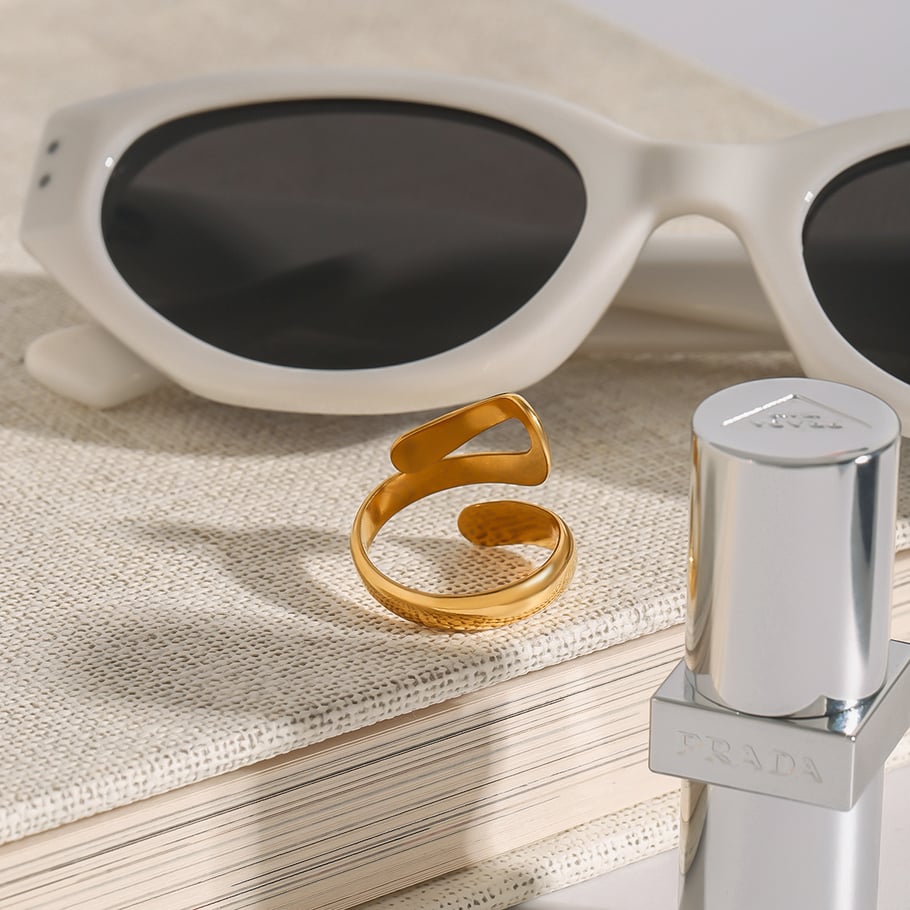 Minimalistische Ringe aus Edelstahl in  Bild5