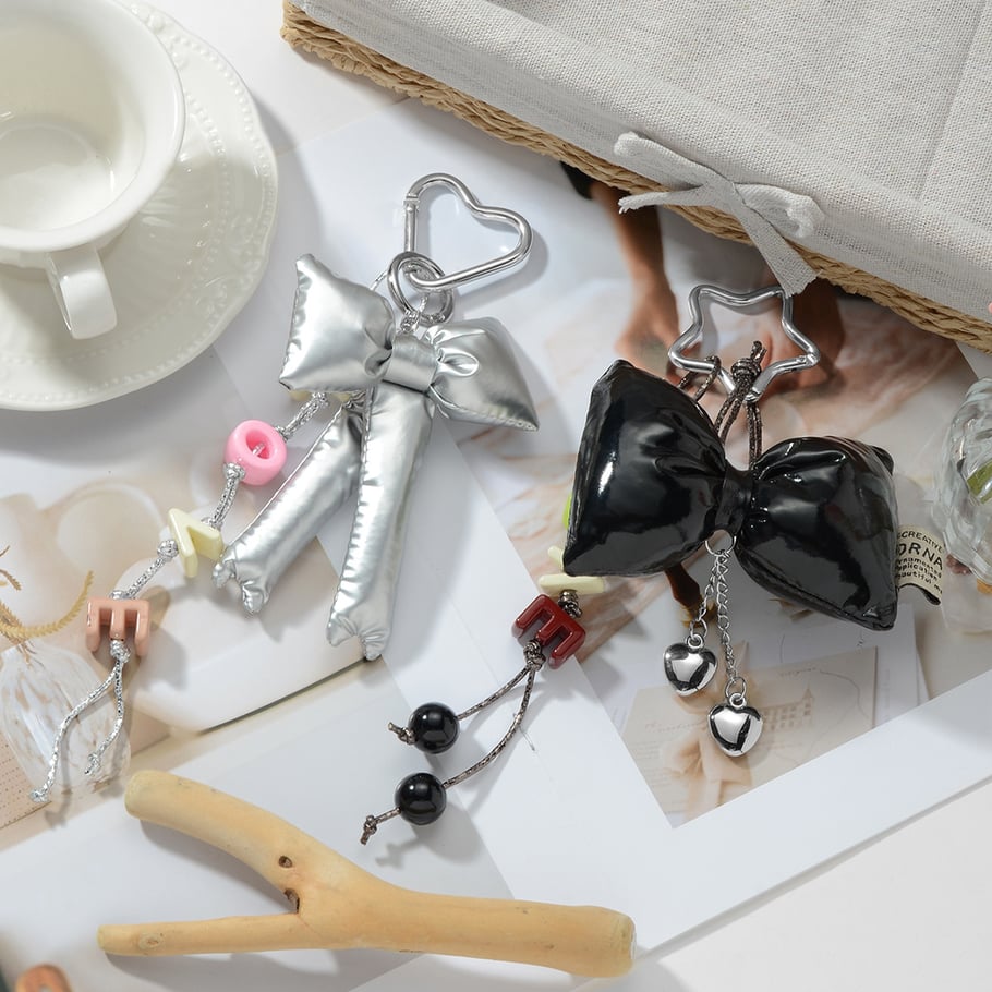 1 Piece Fashion Leather Bow Acrylic 26 Letters Random DIY Bag Charms Picture3